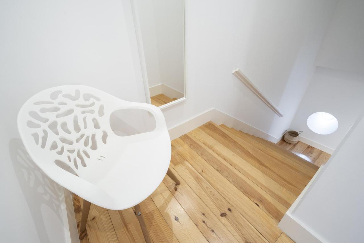 Warm And Cozy Parquet Flooring Apartment In Almada Exteriér fotografie